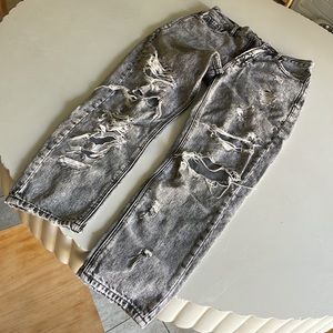 American Eagle distressed Mom Jeans